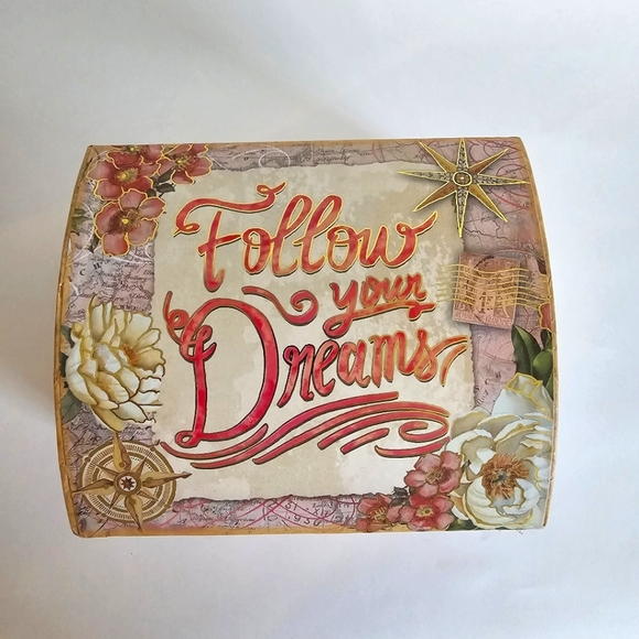 Musical Box Punch Studio "Follow Your Dreams" Verbena Soap, Playing Strauss - Picture 4 of 15